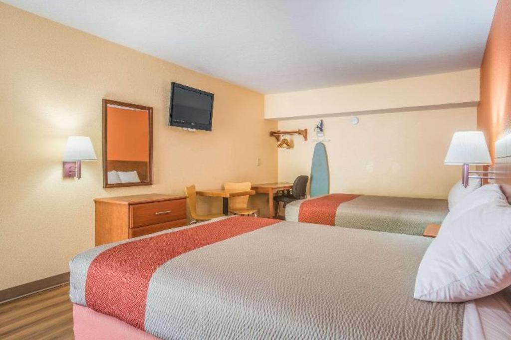 Rodeway Inn & Suites Μαίηκον Εξωτερικό φωτογραφία
