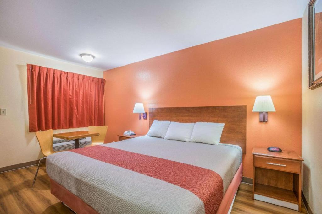 Rodeway Inn & Suites Μαίηκον Εξωτερικό φωτογραφία
