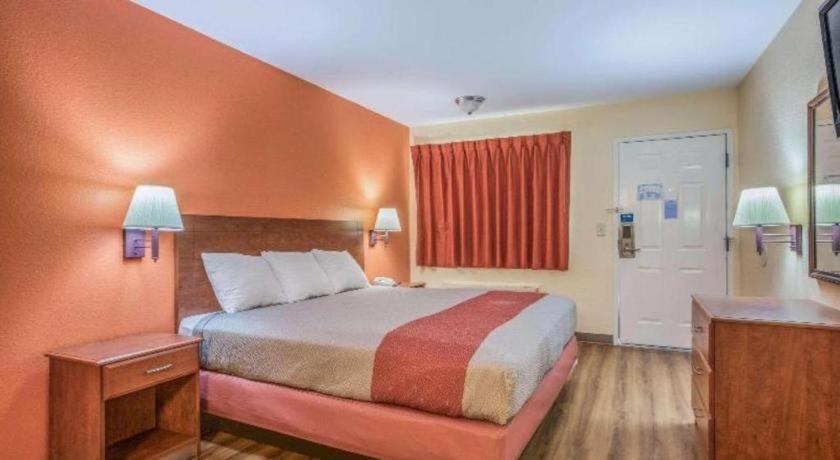 Rodeway Inn & Suites Μαίηκον Εξωτερικό φωτογραφία